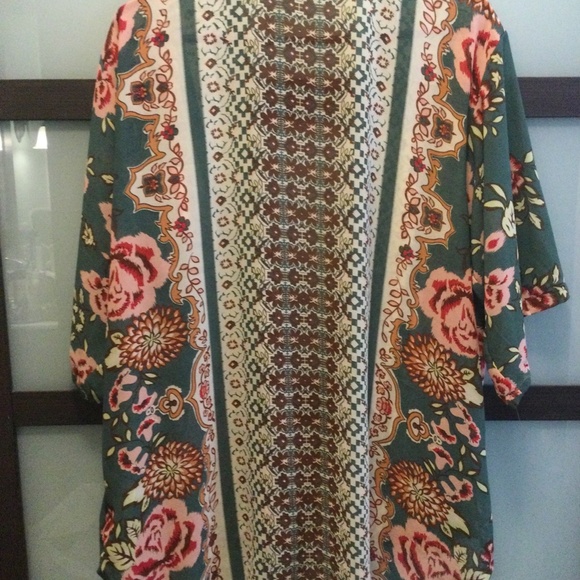 Shawl - Picture 2 of 2